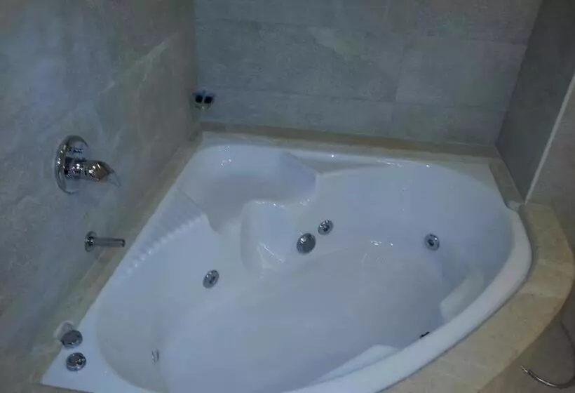 هتل Royal Suites