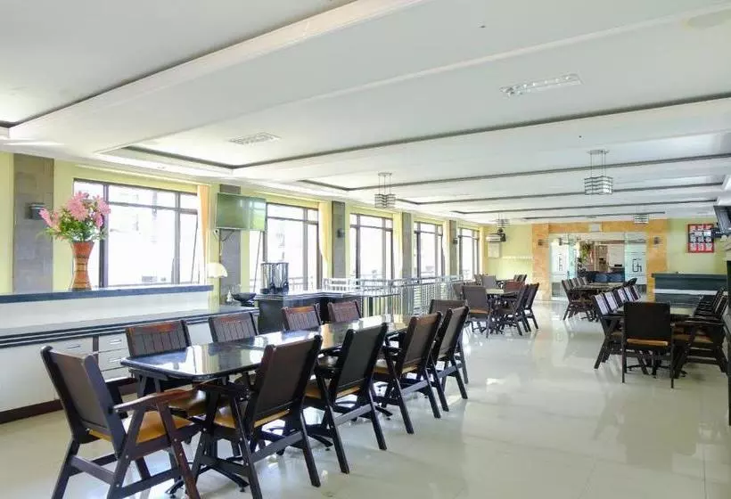リゾートホテル Capital O 887 Green Hill Hotel And Convention Center
