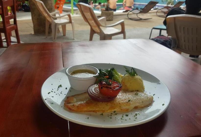 هاستل La Arboleda