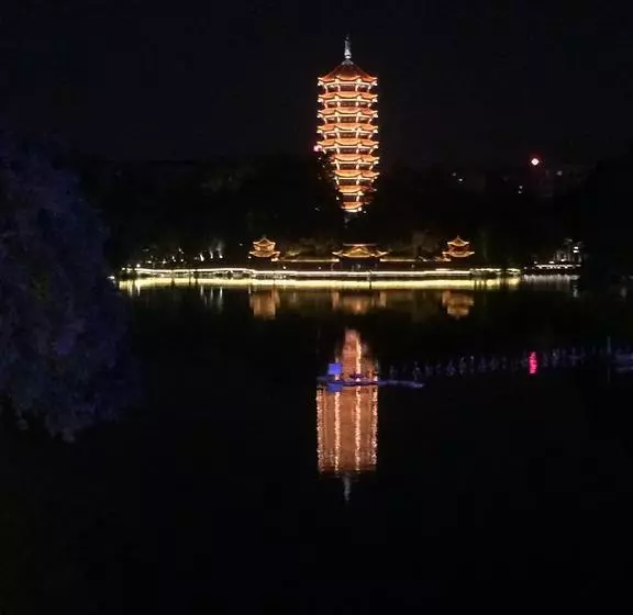 Chongqing Zuji Youth Hostel