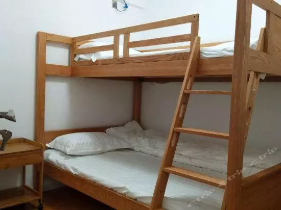 Chongqing Zuji Youth Hostel