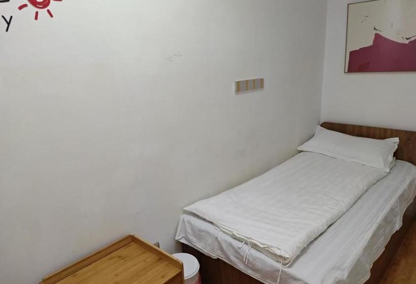 Chongqing Zuji Youth Hostel