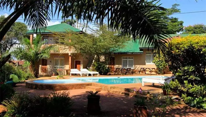 هتل Surjios Guest House