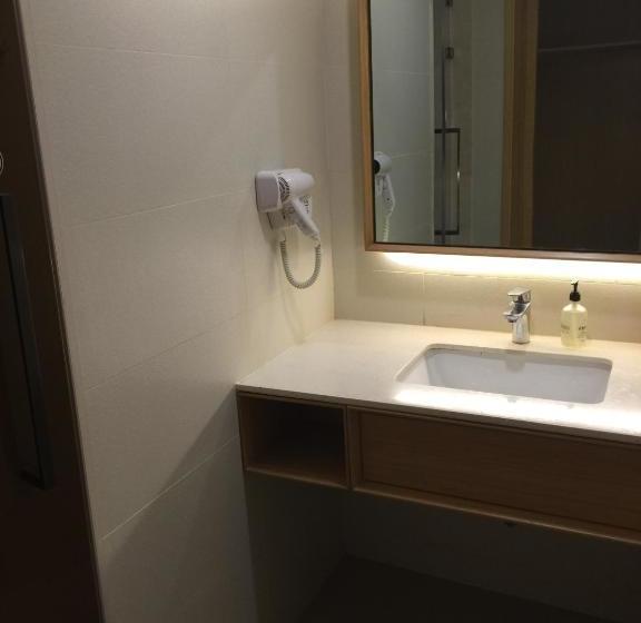 酒店 Ji  Jinan Quancheng Plaza