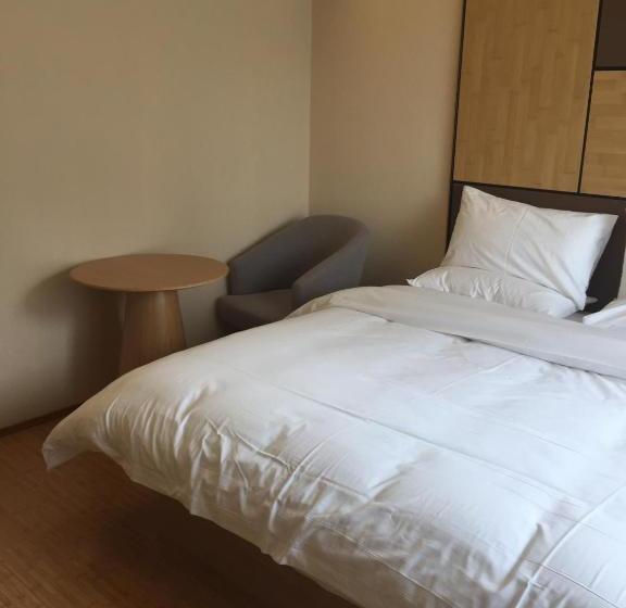 酒店 Ji  Jinan Quancheng Plaza