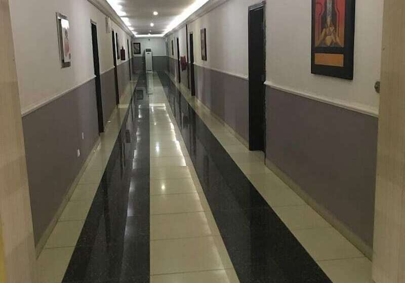 Randekhi Royal Hotel Gold Wing