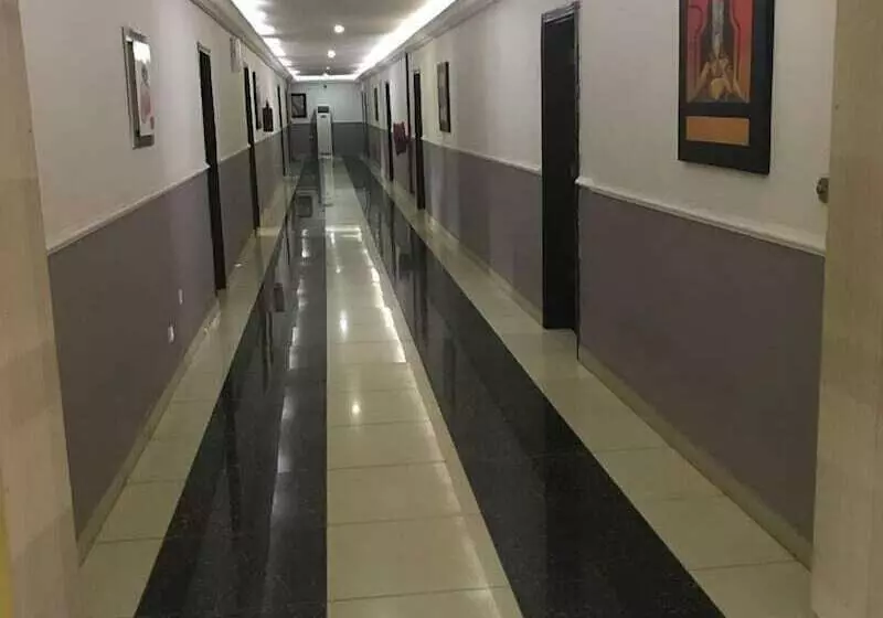 Randekhi Royal Hotel   Gold Wing
