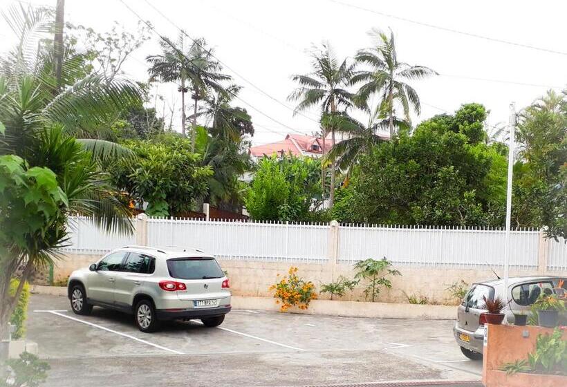 تختخواب و صبحانه La Résidence Des Caféiers Le Tampon