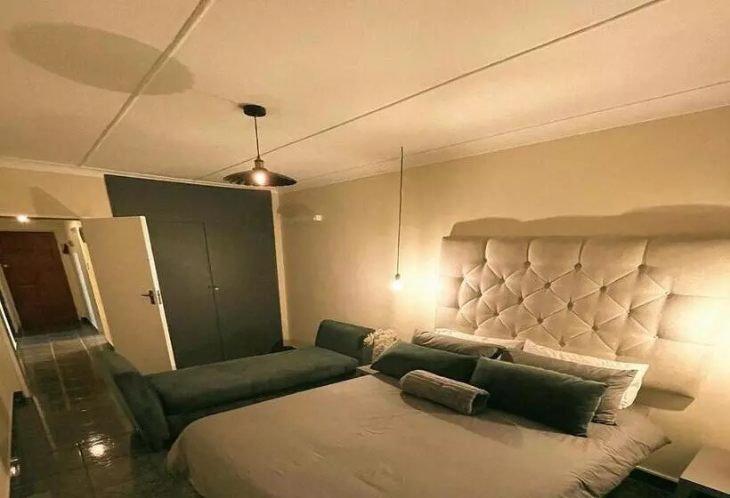 Bri Shel Manor B&b