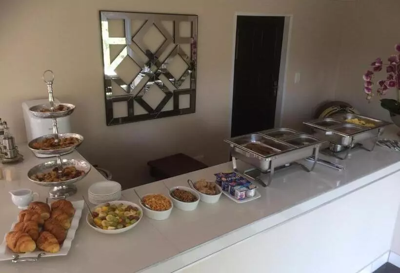 Bri Shel Manor B&b