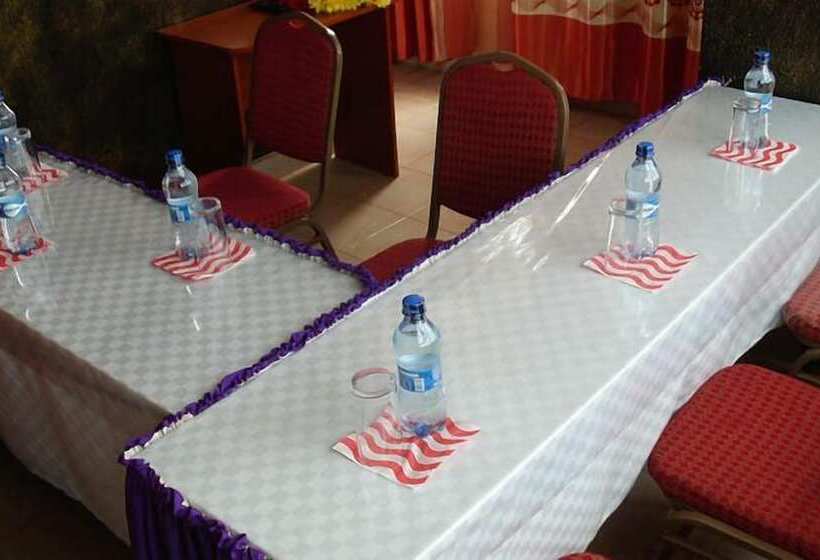 هتل County Comfort