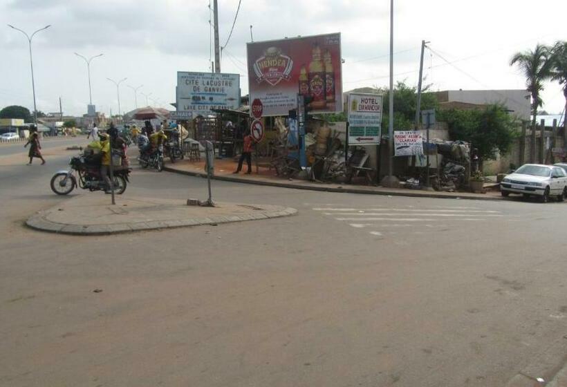 فندق Germain Ganvie Holiday Resort