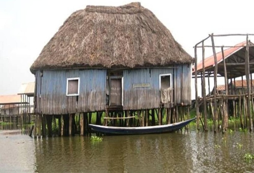 فندق Germain Ganvie Holiday Resort