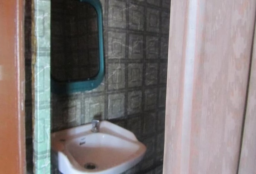 فندق Germain Ganvie Holiday Resort