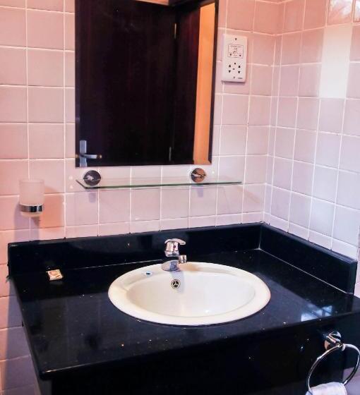 Hotel Kampala Suites