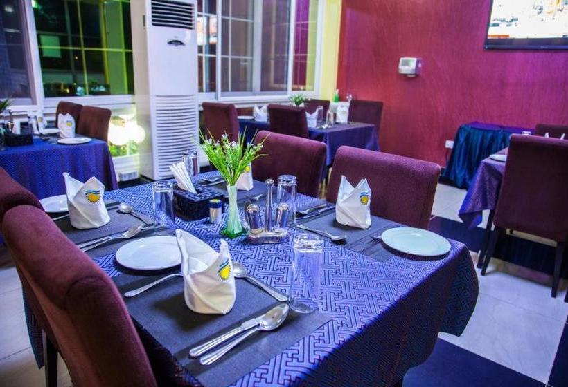 בית מלון כפרי Naf Beach   Mtwara