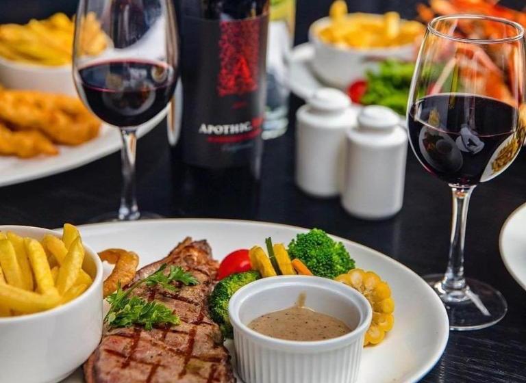 בית מלון כפרי Naf Beach   Mtwara