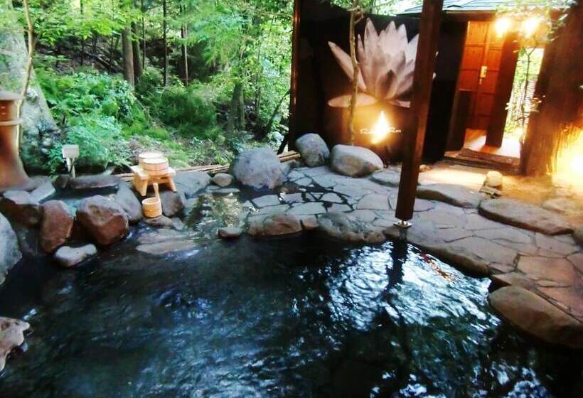 בית מלון כפרי Rokusui Rou