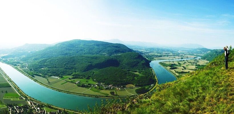 Отель Restaurant Les Bergeronnettes