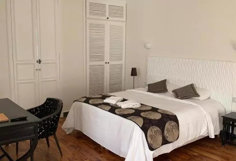 هتل Villa Angélique   Hôtel Classé Monument Historique