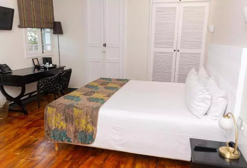 هتل Villa Angélique   Hôtel Classé Monument Historique