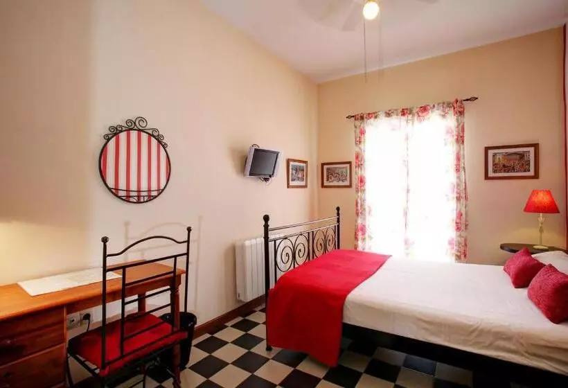 پانسیون Málaga Lodge Guesthouse
