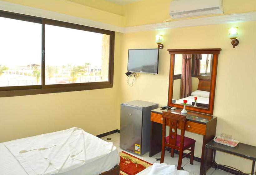 Port Said Hotel & Apartments