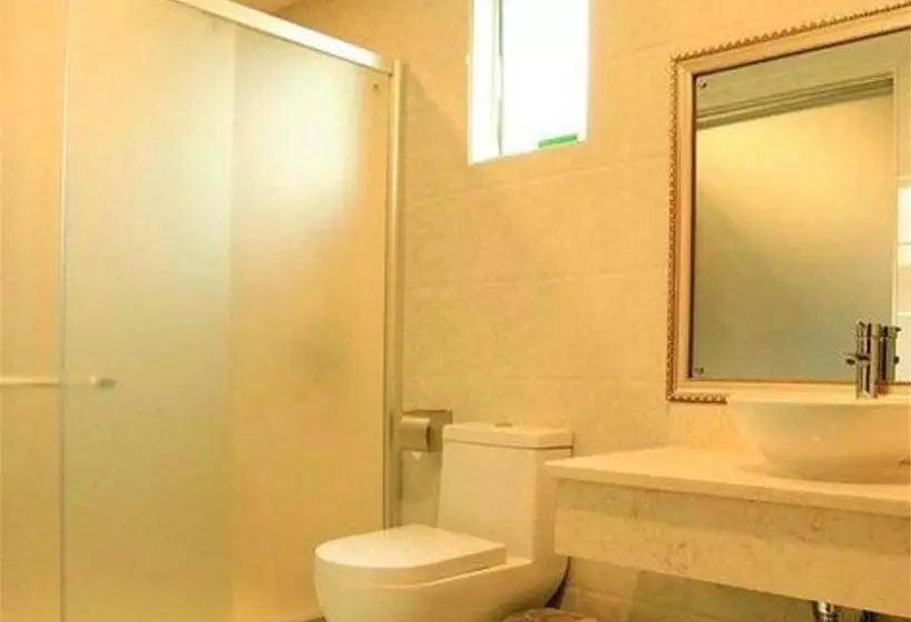 Vienna Hotel Jinan Liancheng Square