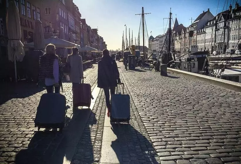 Retkeilymaja Capsule Hotel Nyhavn63