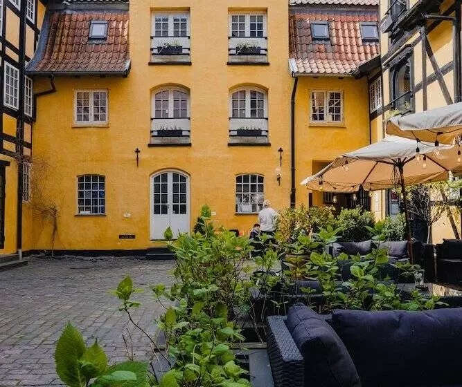 Retkeilymaja Capsule Hotel Nyhavn63