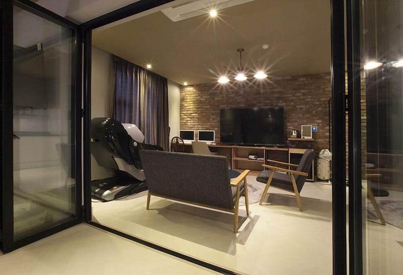 בית מלון כפרי Brown Dot