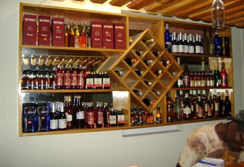 Caribbean Hotel Cayes