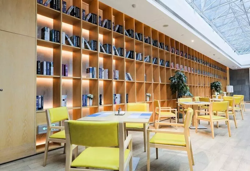ホテル Holiday Inn Express Shanghai Songjiang Fangta, An Ihg