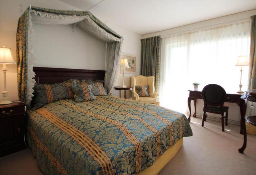 هتل Sauntehus Castle