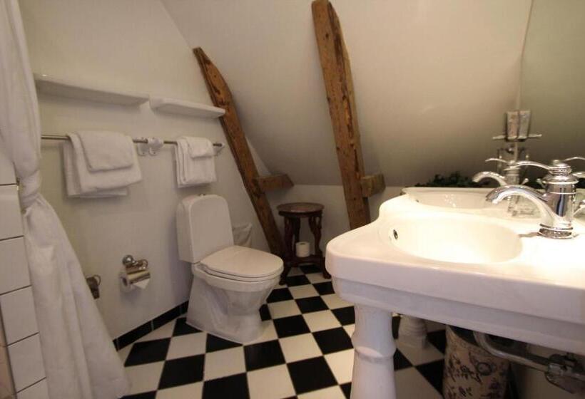 هتل Sauntehus Castle