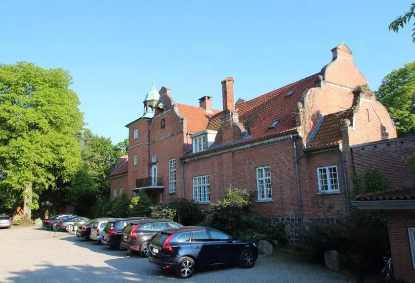 Hotelli Sauntehus Castle