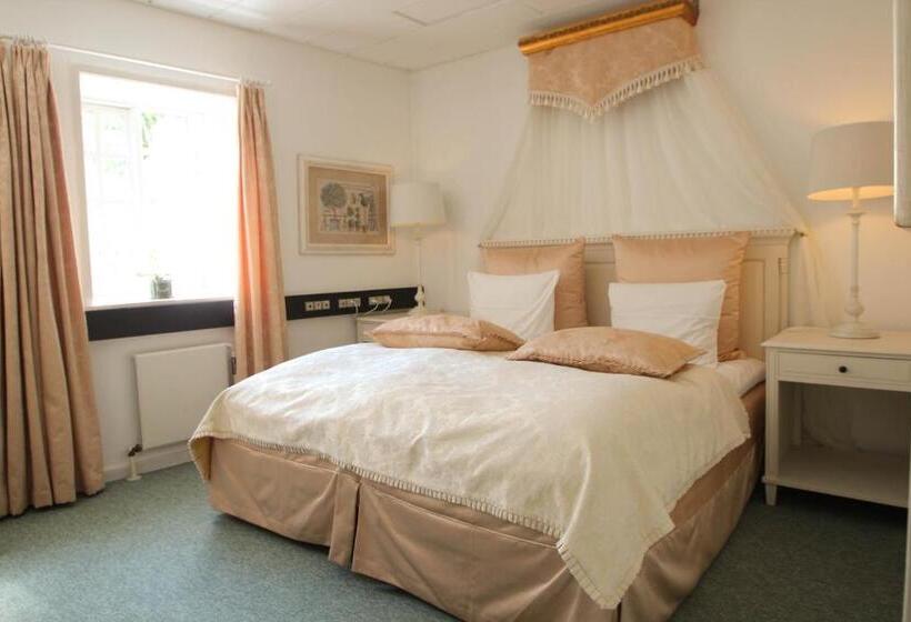 هتل Sauntehus Castle