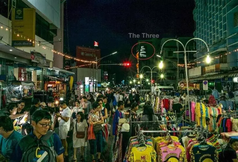 ホテル The Three Hat Yai