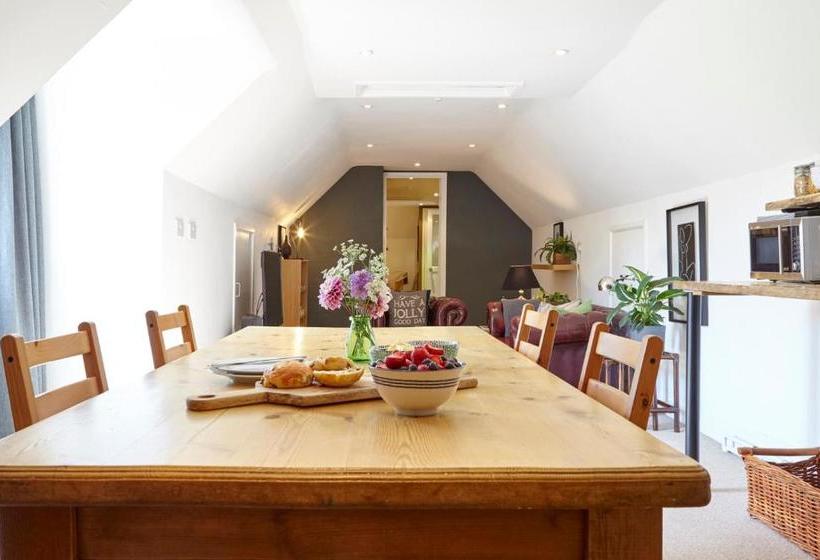 مبيت وإفطار The Den At Backwell Down