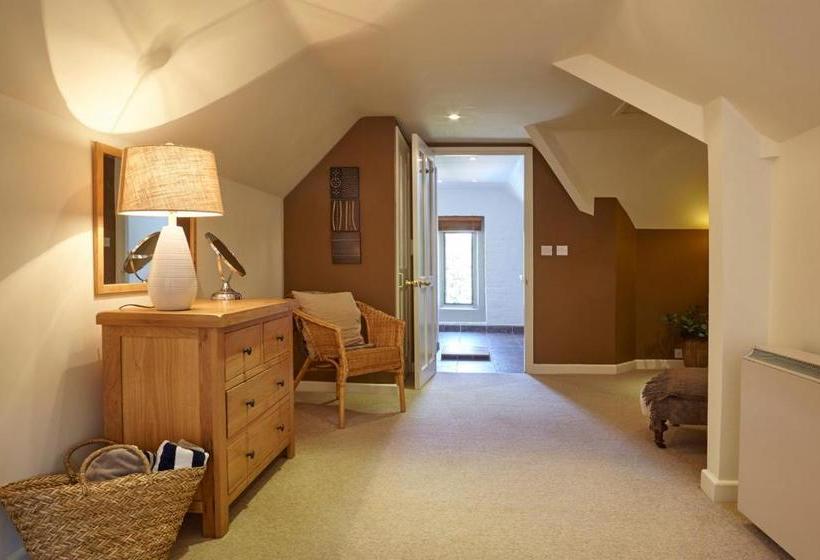 مبيت وإفطار The Den At Backwell Down