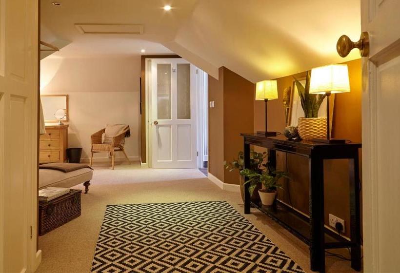 مبيت وإفطار The Den At Backwell Down