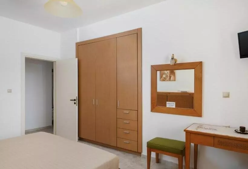 Fotis Studios Apartments