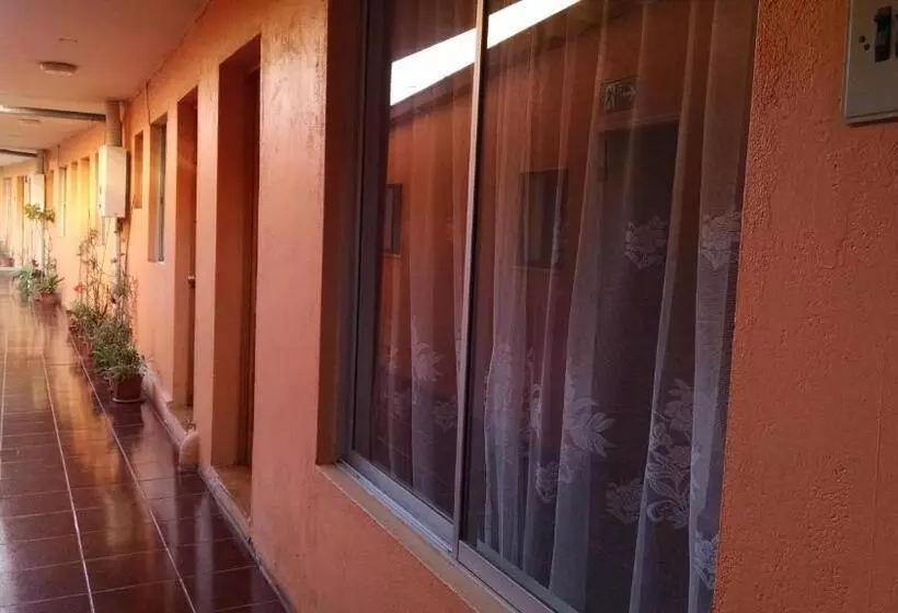 簡易ホテル Piezas Con Baño Privado Economicas