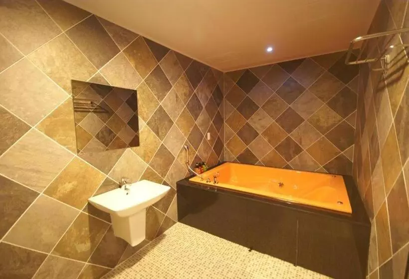Ava Hotel Changwon