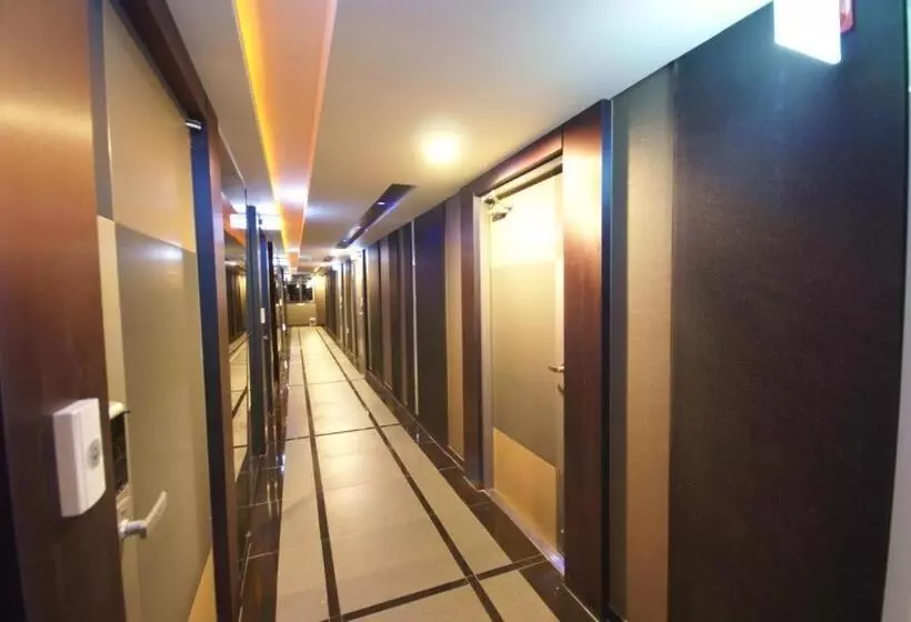Ava Hotel Changwon