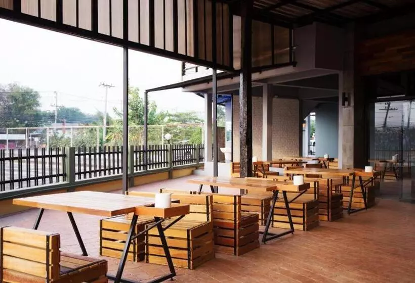 هتل B2 Buriram Boutique & Budget
