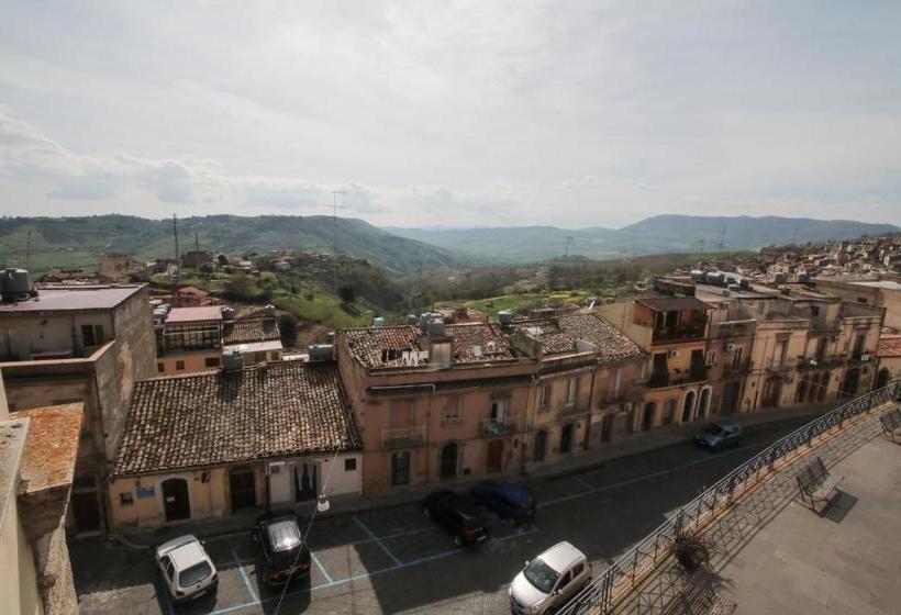 Отель B&b Regina Carolina