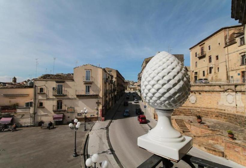 Отель B&b Regina Carolina