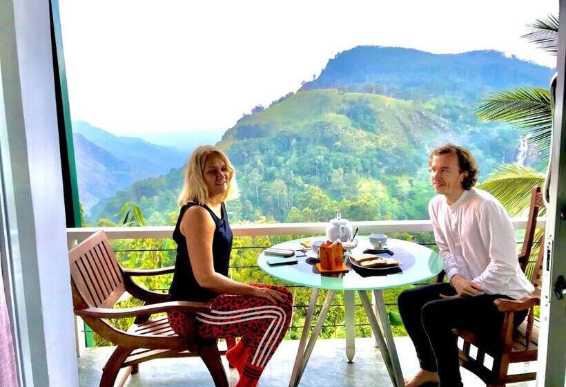 Hotell Ella Hide View