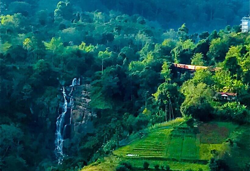 Hotell Ella Hide View